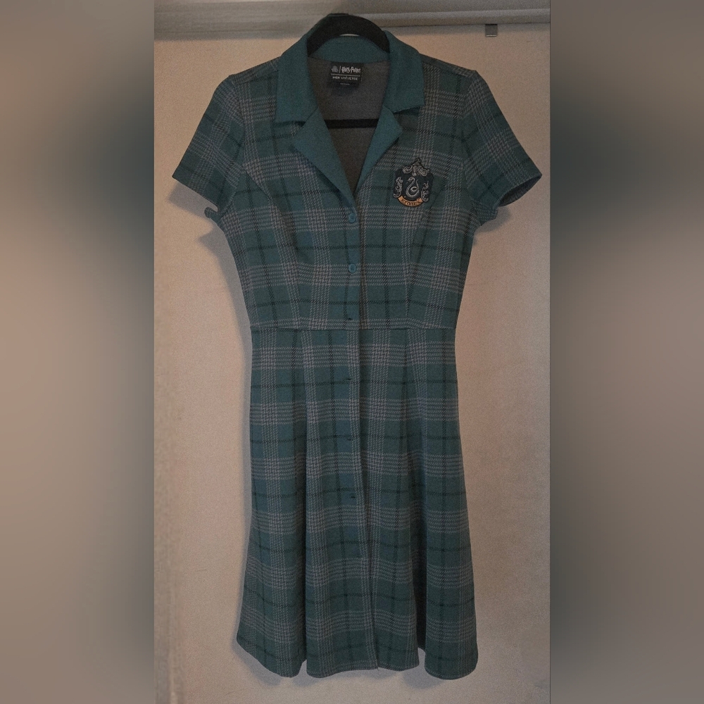 Her Universe Harry Potter Slytherin House Medium Plaid Dress NWOT - Picture 3 of 5
